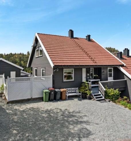 Sjarmerende Familievennlig Hus Med 2 Soverom *